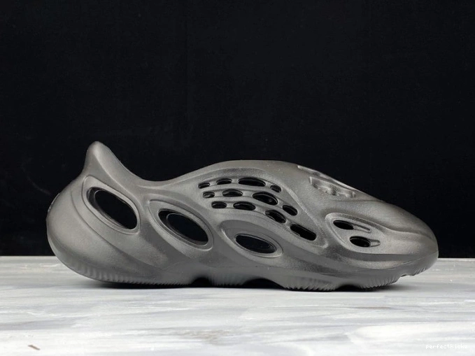 Runner Yeezy Foam Slide 0804